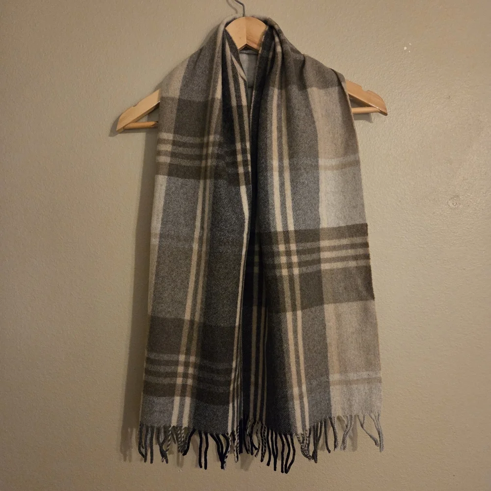 JoS.A.Banks Nuetral Tone Tartan Plaid 100% Cashmere Fringed Scarf Men's OS‎